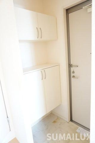 熊本市東区新南部４丁目のアパートの玄関