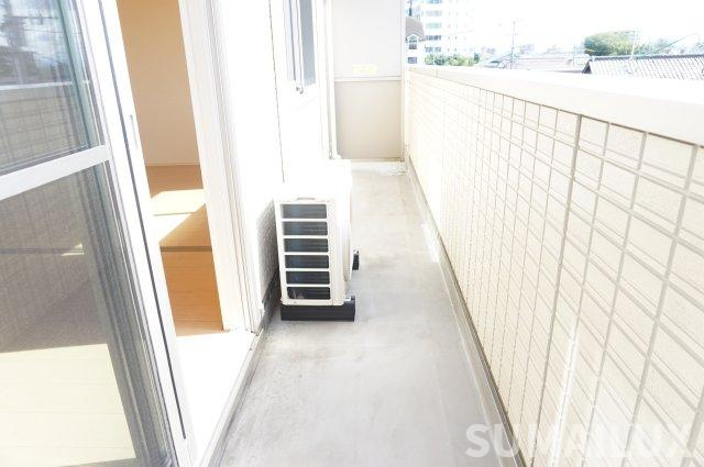 熊本市東区新南部４丁目のアパートのバルコニー