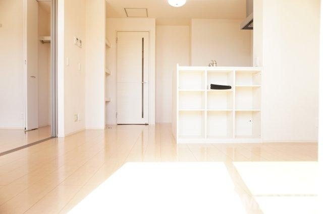熊本市東区新南部４丁目のアパートの居間・リビング
