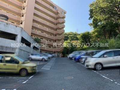 【駐車場】 | ベーセ・ベージェ西今宿 | 駐車場完備です