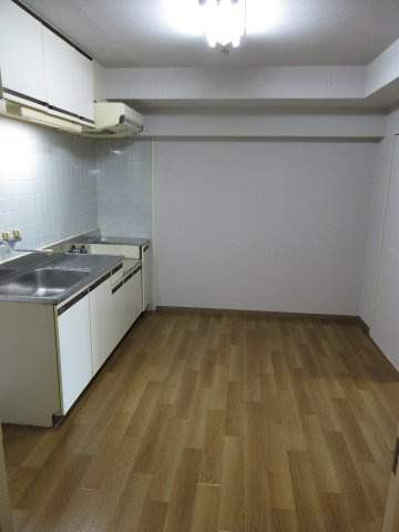 高根町１丁目マンションの居間・リビング|高根町１丁目マンション