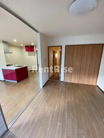 カムール高畑 Ａの居間・リビング