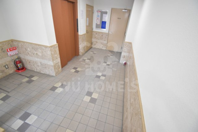 【エントランス】 | エバースクエア同心 | エントランスです