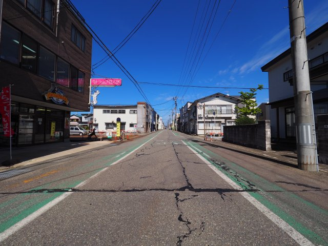 【周辺】 | 【建築条件なし】大仙市大曲栄町 の土地物件 大曲小学校まで400m・大曲高校350m