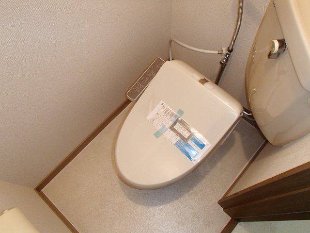 【トイレ】 | ガリューコート菱屋西 | 落ち着いた色調のトイレです