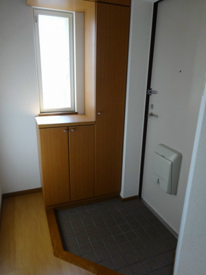 【玄関】 | エメ シャンブルI