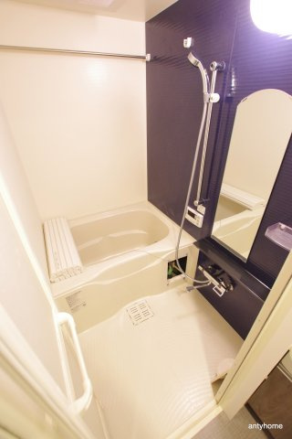 プレサンス新大阪ジェイズ　仲介手数料無料の浴室