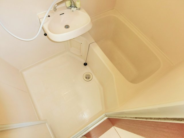 セレーブル茂原の浴室