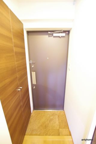 扇町公園プライマリーワン　仲介手数料無料の玄関