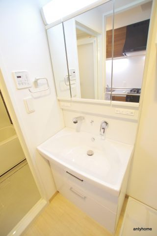 扇町公園プライマリーワン　仲介手数料無料の洗面所