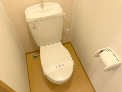 【トイレ】 | メゾンドゥ長瀬Ⅱ | コンパクトで使いやすいトイレです
