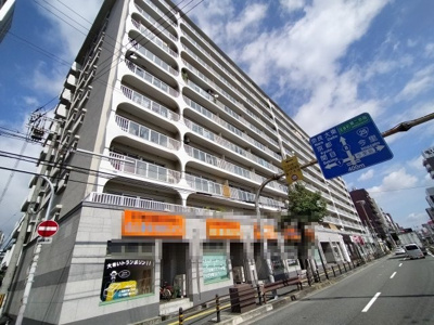 【外観】 | 日商岩井京橋ハイツ | ◎大阪メトロ長堀鶴見緑地線・今里筋線　各「蒲生4丁目駅」徒歩4分！！3沿線利用可能な好立地です♪
◎小中学校が近くお子様の通学が安心ですね♪
◎周辺施設充実で生活至便な環境ですよ♪