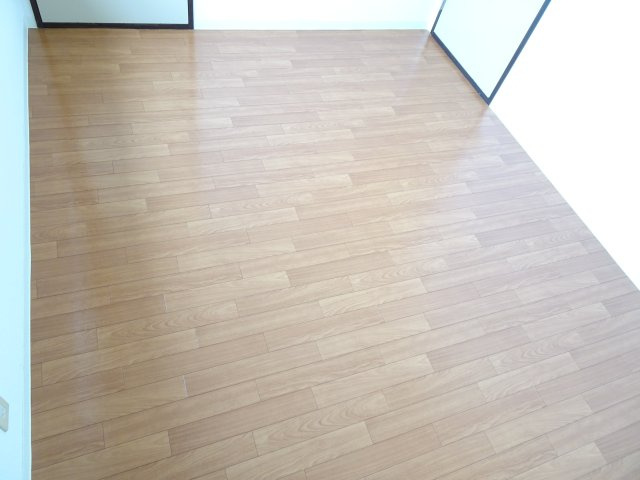 アーバンライフ久世の洋室