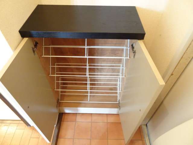 アーバンライフ久世の玄関