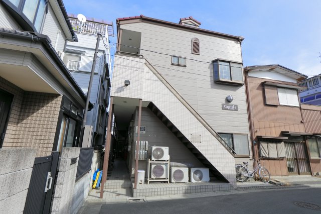 キャピタル6の外観