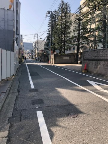 新宿区新宿５丁目の事務所の周辺
