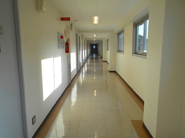 赤坂レジデンシャルホテルの設備|管理良好な共用内廊下