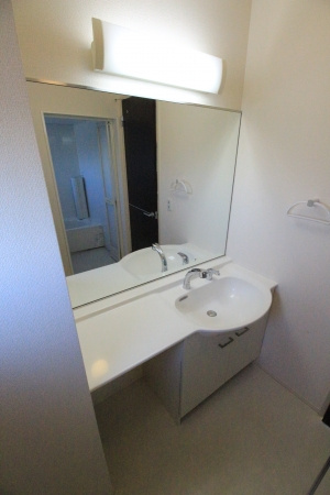 エスパシオアネーロ【キャッシュバック対象】の独立洗面台|独立洗面化粧台付き