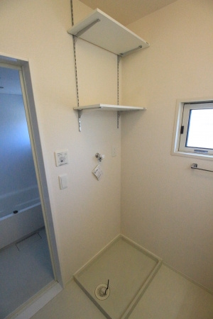 エスパシオアネーロ【キャッシュバック対象】の洗面所|スペースが確保できる洗面所です