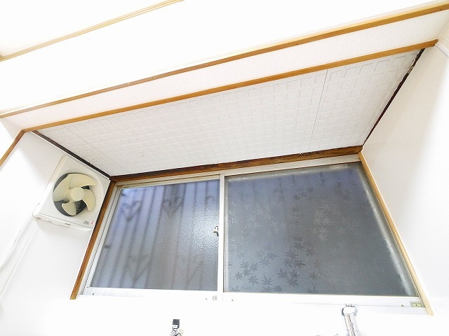 平和荘のキッチン