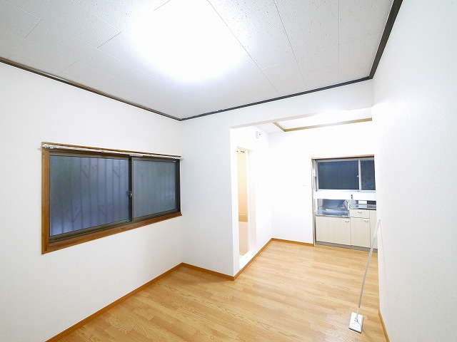 平和荘の居間・リビング