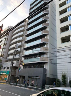 【外観】 | 鉄筋コンクリート造のがっちりとした建物。