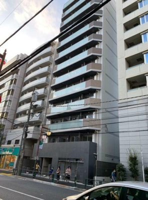 【外観】 | クレイシア・ヴァースクレイシアＩＤＺ中野アーバンスクエア | 鉄筋コンクリート造のがっちりとした建物。