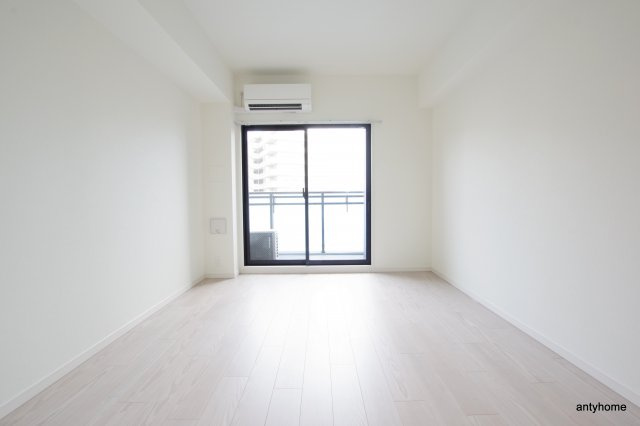 S-RESIDENCE天満Gracis　仲介手数料無料の居間・リビング
