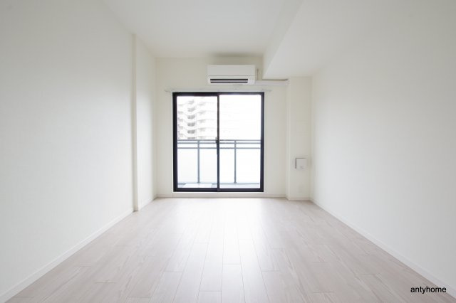 S-RESIDENCE天満Gracis　仲介手数料無料の居間・リビング