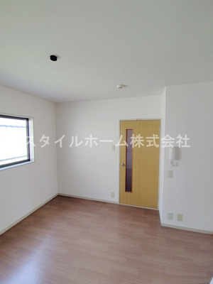 【洋室】 | カーサ・スペリオ | 別部屋写真です。