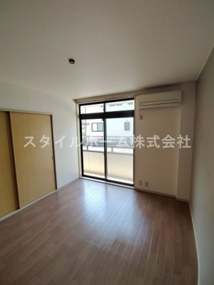 【居間・リビング】 | カーサ・スペリオ | 別部屋写真です。