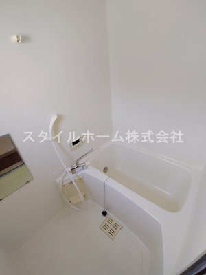 【浴室】 | カーサ・スペリオ | 別部屋写真です。