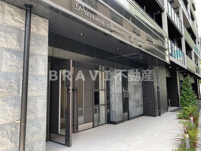 プレサンス森ノ宮 THEゲート　BRAVI不動産のエントランス|【プレサンス森ノ宮THEゲート】落ち着いたエントランスです