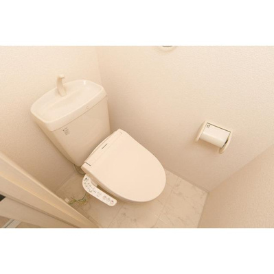 【トイレ】 | ルクレ新大阪レジデンス | 物件の画像8