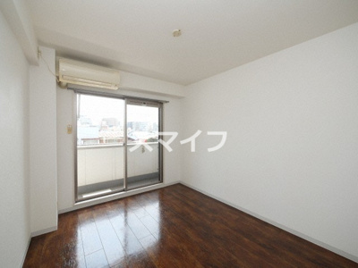 【居間・リビング】 | 十三本町ウインズマンションⅡ