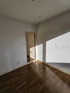 【洋室】 | ハーモニーハイツC