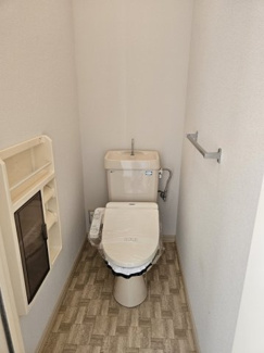 【トイレ】 | ハーモニーハイツC | シャワートイレです