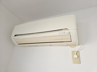 【設備】 | ハーモニーハイツC | エアコン付きです