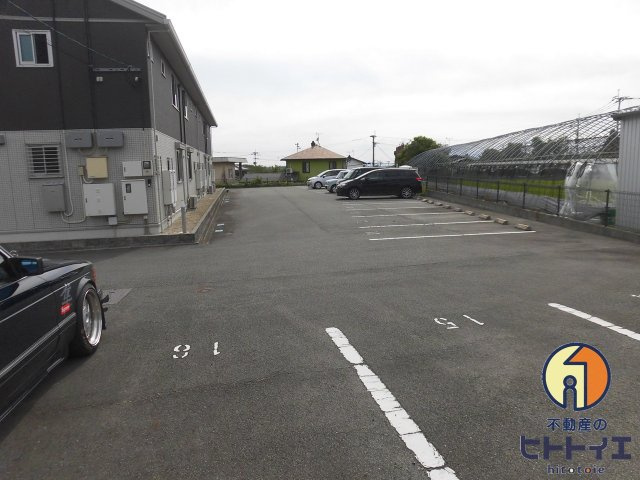 エスパシオアネーロの駐車場