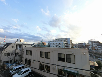【展望】 | ライオンズマンション横浜岡野公園 | ３階部分からの眺望です。