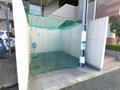 【その他共用部分】 | ライオンズマンション横浜岡野公園 | ゴミ置場です。