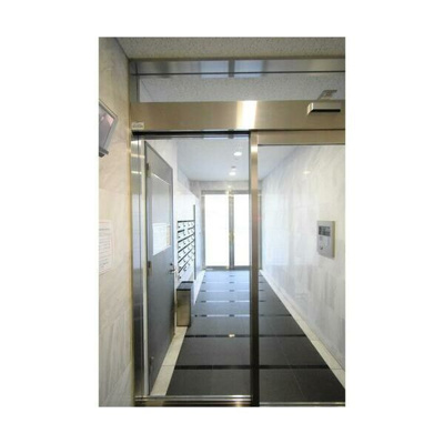 【エントランス】 | シャンブリーズ三越前