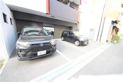 【駐車場】 | グランパシフィック聖天坂