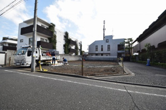 【前面道路含む現地写真】 | 現地見学や資料請求などお気軽にお問合わせ下さい。
周辺環境とあわせて現地ご案内致します。