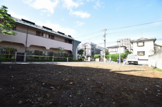 【外観】 | 現地見学や資料請求などお気軽にお問合わせ下さい。
周辺環境とあわせて現地ご案内致します。