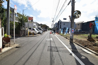 【前面道路含む現地写真】 | 現地見学や資料請求などお気軽にお問合わせ下さい。
周辺環境とあわせて現地ご案内致します。