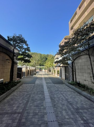 パデシオン山科夢ヶ丘の外観|マンション出入り口