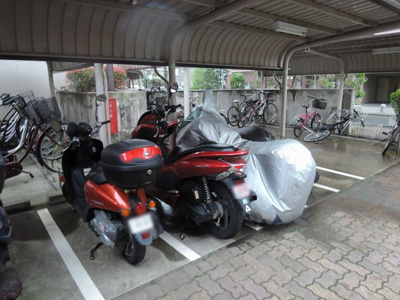 【その他共用部分】 | 藤和阪東橋ハイタウン | バイク置場です。