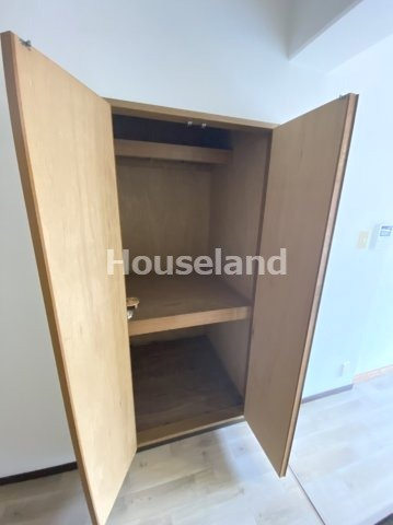 サテンサ堀久の収納