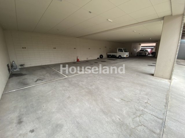 サテンサ堀久の駐車場